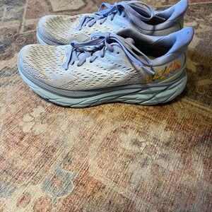 Hoka Clifton 8
